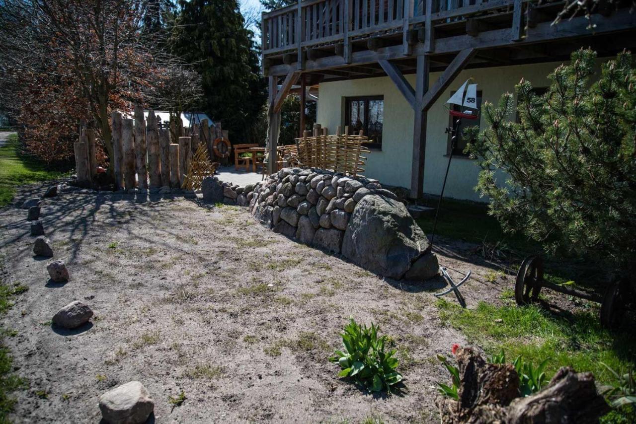 3-Raum-Fewo-Fuer-4-Personen-In-Schaprode-Auf-Ruegen-Zi5 Buitenkant foto
